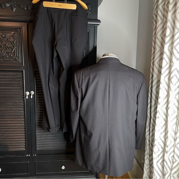 Canali charcoal pinstripe single‎ vent flat front suit 56R Italy 46R US 40X30 - Picture 2 of 10